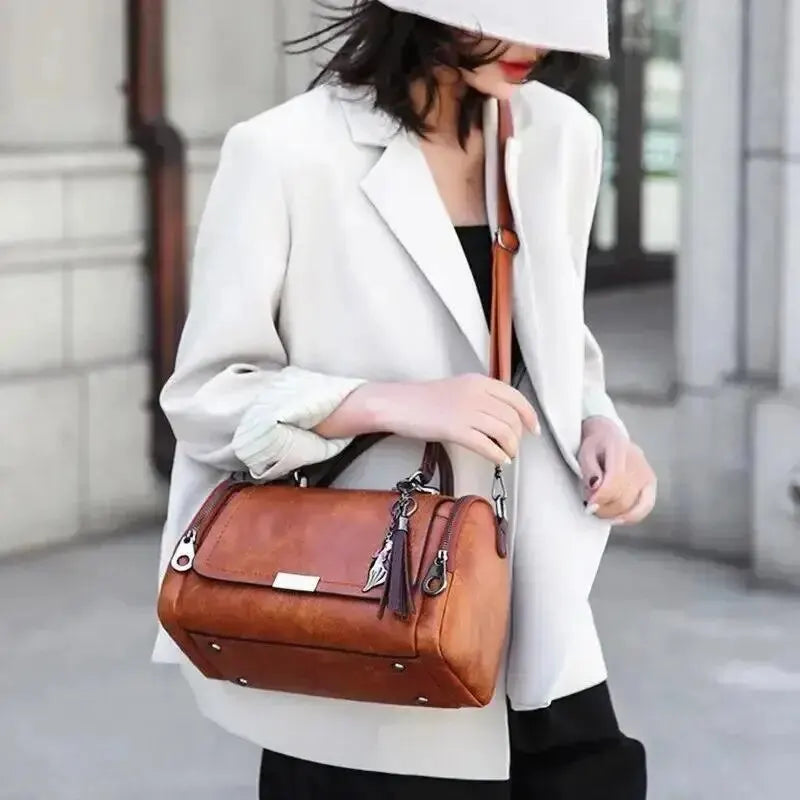 ✨ Bolsa Feminina com Borla — Grande Capacidade, Estilo Vintage e Versatilidade no Seu Dia a Dia!